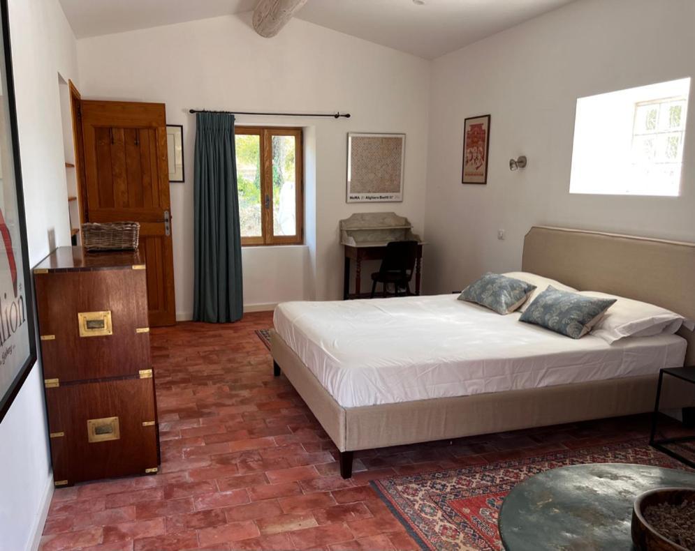 Bed and Breakfast Bergerie Montjustin Exterior foto