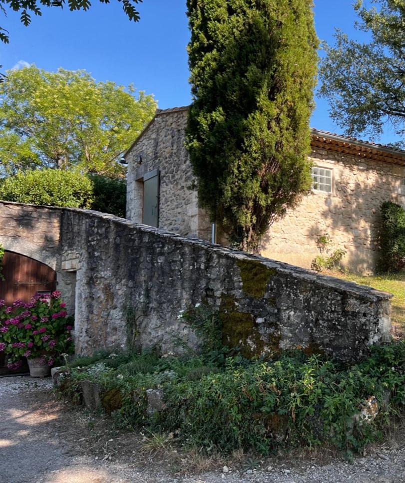 Bed and Breakfast Bergerie Montjustin Exterior foto
